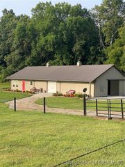 3503 Speith Road, Henryville, IN 47126