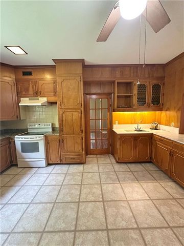 300 S SEWELL Place, Bunkie, LA 71322