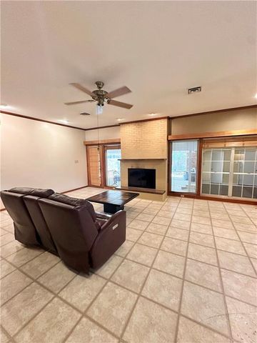 300 S SEWELL Place, Bunkie, LA 71322