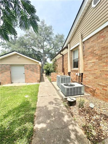 300 S SEWELL Place, Bunkie, LA 71322