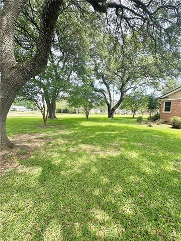 300 S SEWELL Place, Bunkie, LA 71322