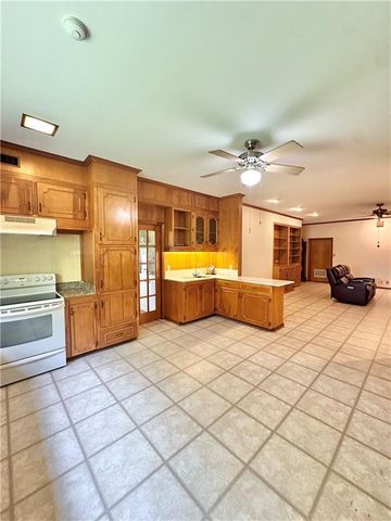 300 S SEWELL Place, Bunkie, LA 71322