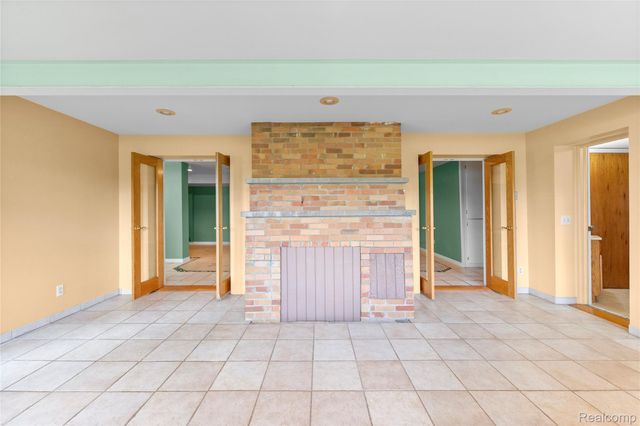 2354 Grove Park Road, Fenton, MI 48430