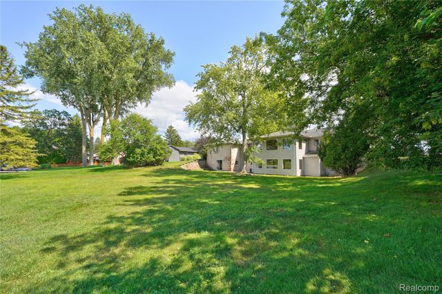 2354 Grove Park Road, Fenton, MI 48430