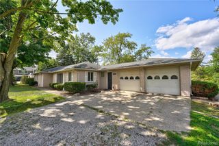 2354 Grove Park Road, Fenton, MI 48430