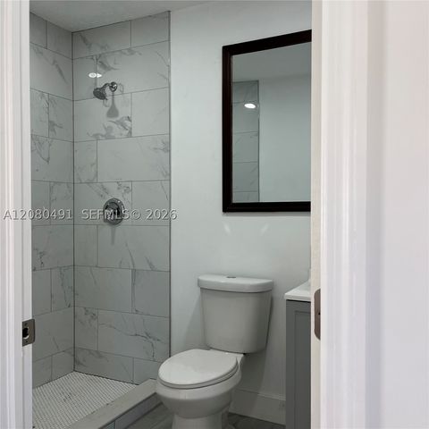 8 S C St, Lake Worth, FL 33460