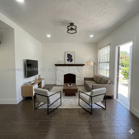 8 S C St, Lake Worth, FL 33460
