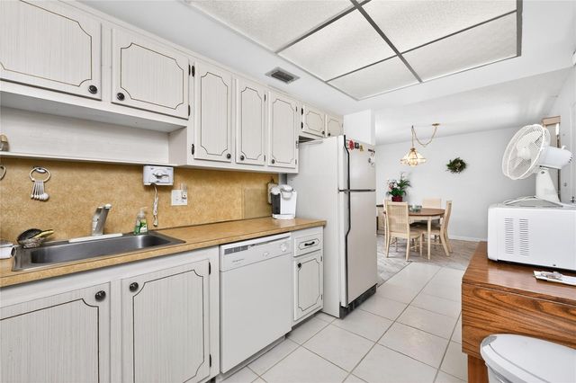 96 BOUNDARY BOULEVARD 132, Rotonda West, FL 33947