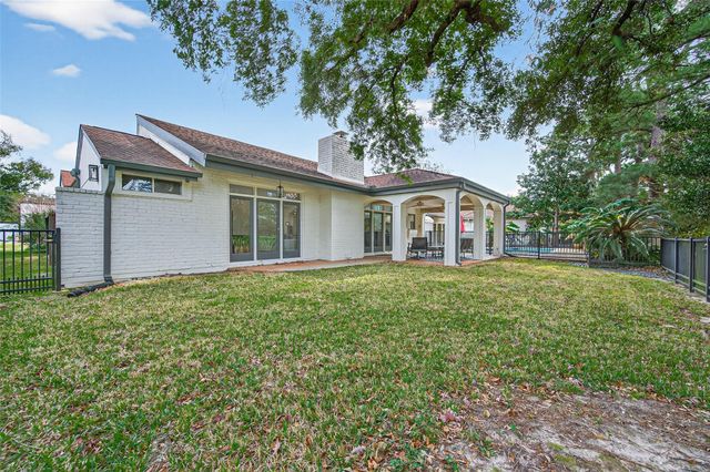 6226 Pebble Beach Drive, Houston, TX 77069