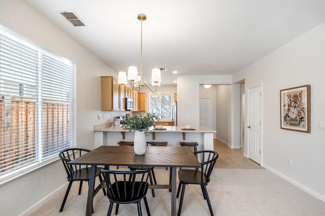 2221 Bay Horse Ln, Sacramento, CA 95835