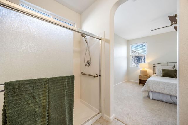 2221 Bay Horse Ln, Sacramento, CA 95835