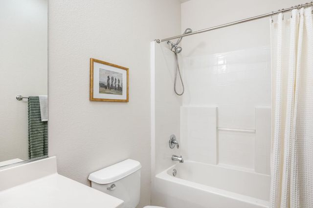 2221 Bay Horse Ln, Sacramento, CA 95835