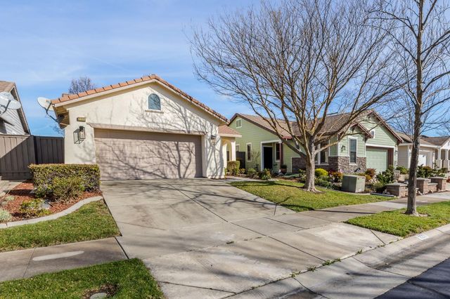 2221 Bay Horse Ln, Sacramento, CA 95835