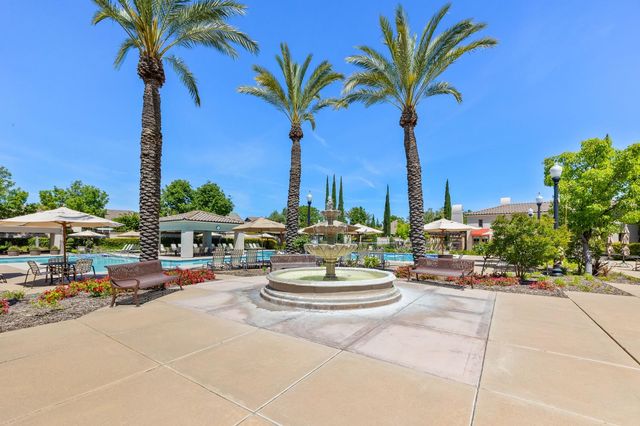 2221 Bay Horse Ln, Sacramento, CA 95835