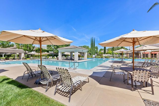 2221 Bay Horse Ln, Sacramento, CA 95835