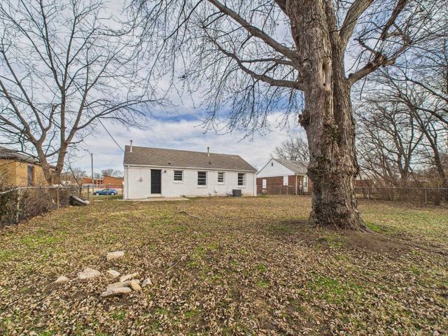 1607 N Pershing St, Wichita, KS 67208