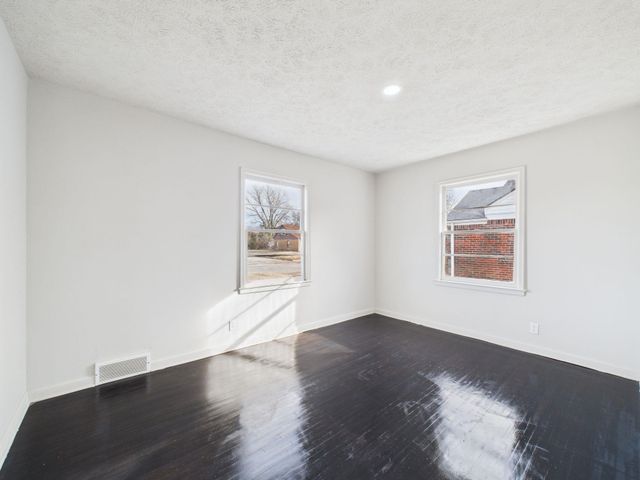 1607 N Pershing St, Wichita, KS 67208