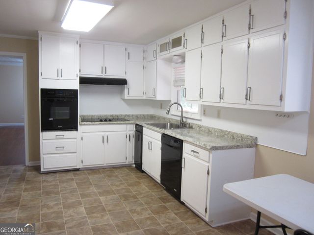 2107 Briarwood Court, Snellville, GA 30078
