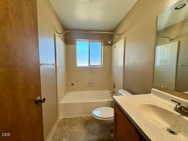 1931 NW Candler Avenue, Grants Pass, OR 97526