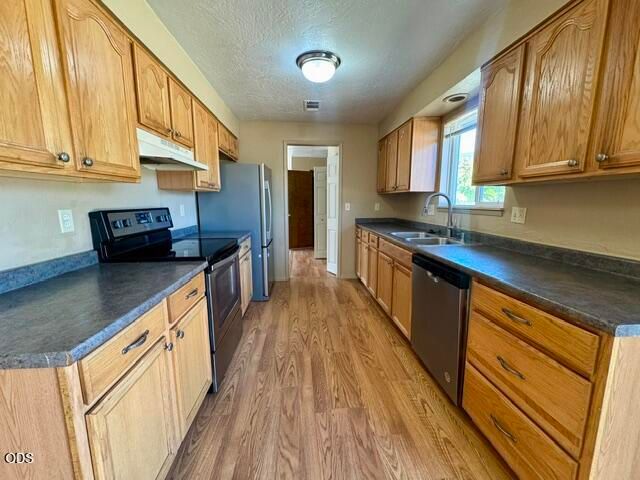 1931 NW Candler Avenue, Grants Pass, OR 97526