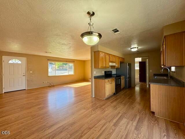 1931 NW Candler Avenue, Grants Pass, OR 97526