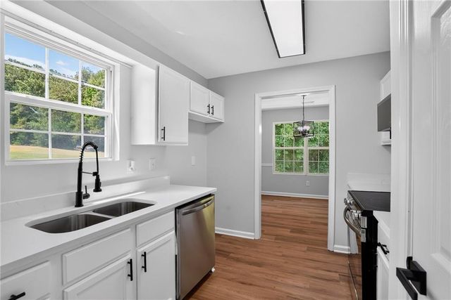 2015 Jefferson Way, Mcdonough, GA 30252
