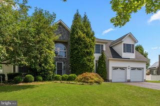 18 LEA DR, Hamilton, NJ 08690