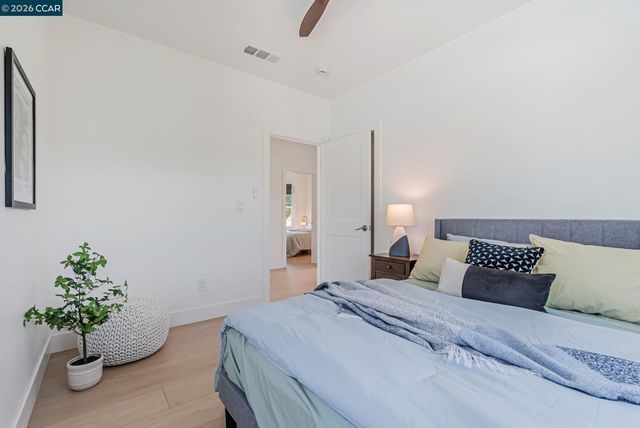 1727 9Th St, Oakland, CA 94607