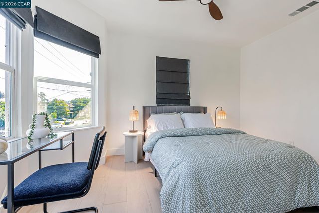 1727 9Th St, Oakland, CA 94607