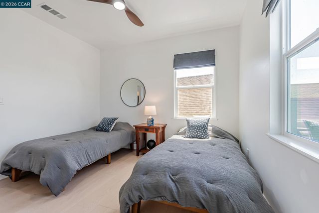 1727 9Th St, Oakland, CA 94607