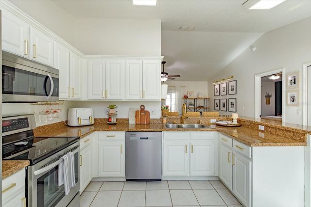 1044 ARBOR HILL CIRCLE, Minneola, FL 34715