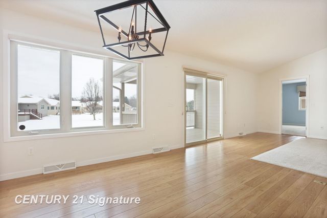 5 Logmark Place, Saginaw Twp, MI 48603