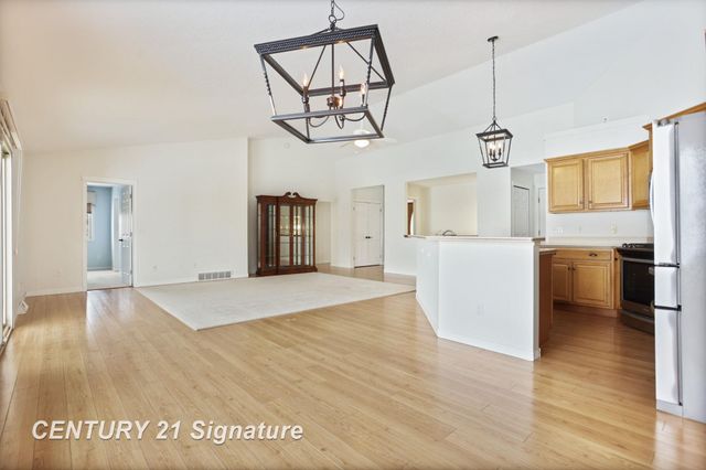 5 Logmark Place, Saginaw Twp, MI 48603