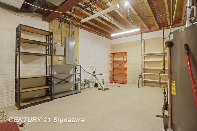 5 Logmark Place, Saginaw Twp, MI 48603