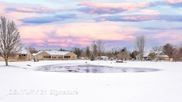 5 Logmark Place, Saginaw Twp, MI 48603