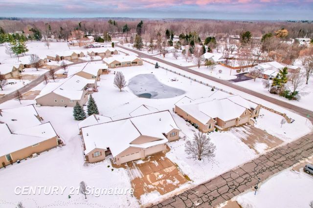 5 Logmark Place, Saginaw Twp, MI 48603