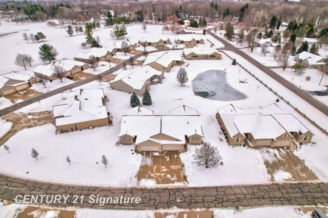 5 Logmark Place, Saginaw Twp, MI 48603