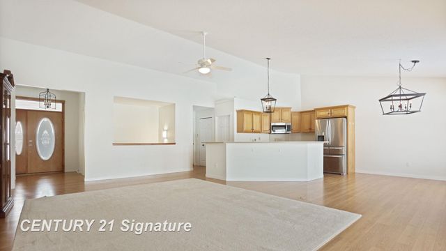 5 Logmark Place, Saginaw Twp, MI 48603