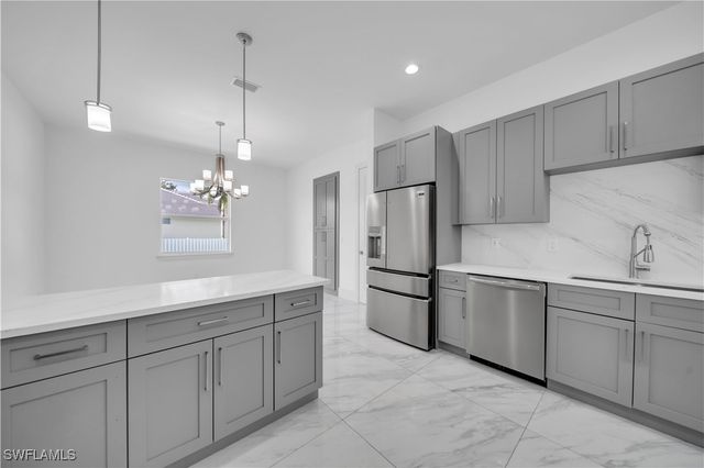 1225 NW 38th PL, Cape Coral, FL 33993