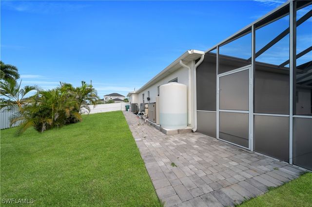 1225 NW 38th PL, Cape Coral, FL 33993