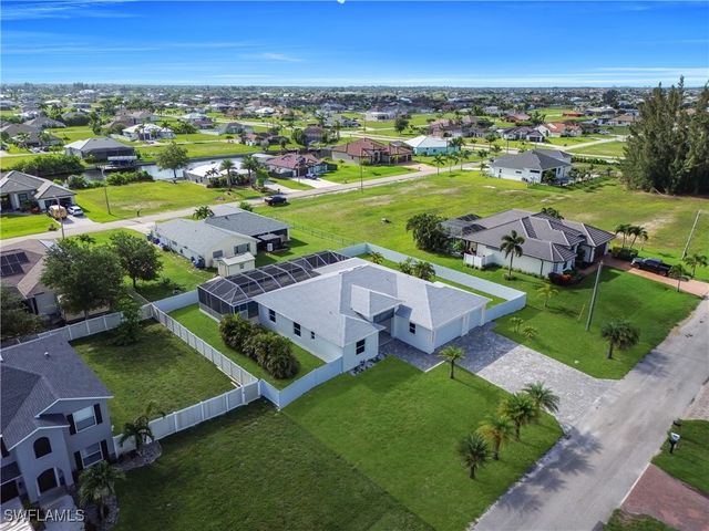 1225 NW 38th PL, Cape Coral, FL 33993