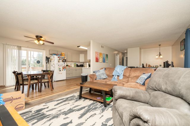 241 Leighton Drive, Big Lake, MN 55309