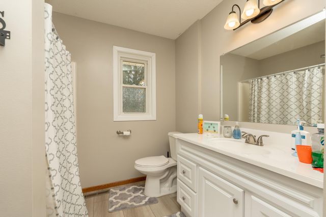 241 Leighton Drive, Big Lake, MN 55309