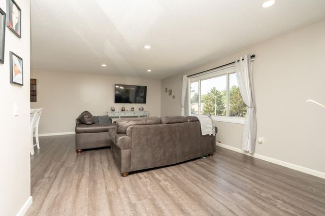 241 Leighton Drive, Big Lake, MN 55309