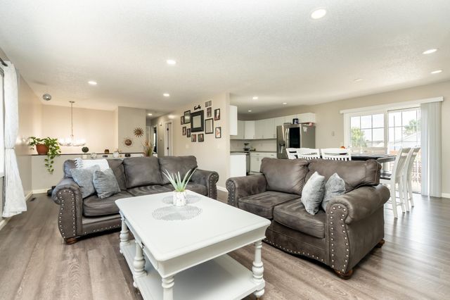 241 Leighton Drive, Big Lake, MN 55309