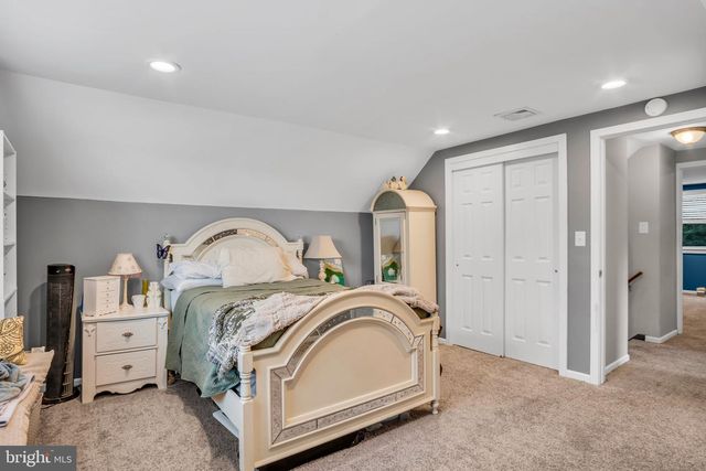 520 W CARACAS AVE, Hershey, PA 17033