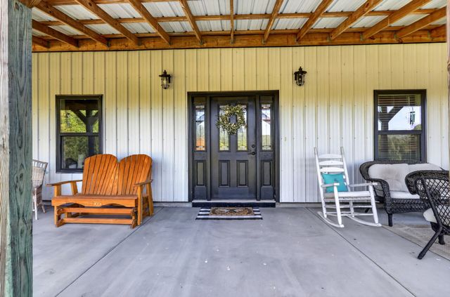 142 Mount Vernon Rd, Bethpage, TN 37022