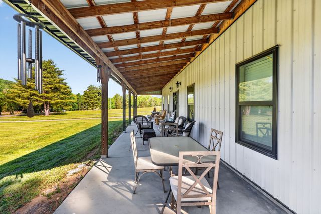 142 Mount Vernon Rd, Bethpage, TN 37022