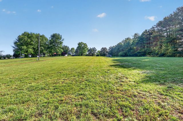 142 Mount Vernon Rd, Bethpage, TN 37022