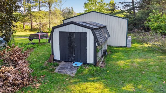 142 Mount Vernon Rd, Bethpage, TN 37022